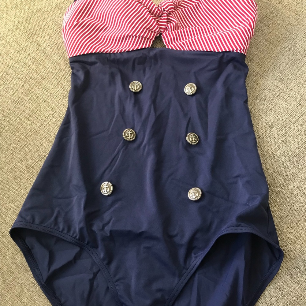 Bathing suit - Picture 4 of 4